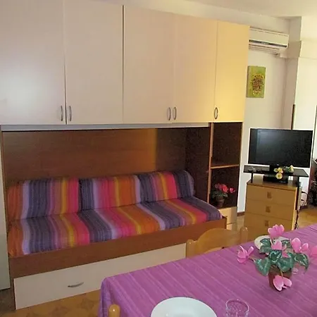 Spacious Up To 8 Guests Close To Thermae Hotel Bibione